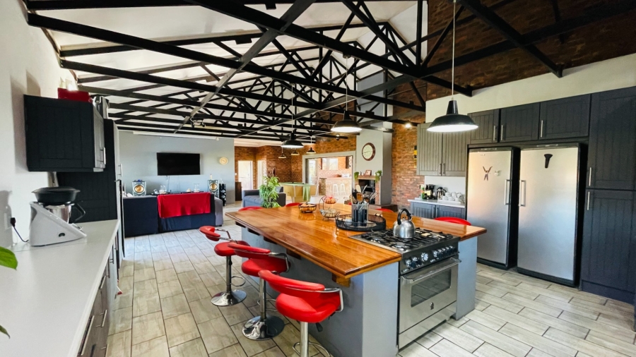 4 Bedroom Property for Sale in Grimbeeck Park North West
